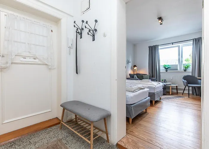 Fewo1846 - Kommood - Zentral Gelegenes Studio-Apartment Mit Balkon Im Hochparterre